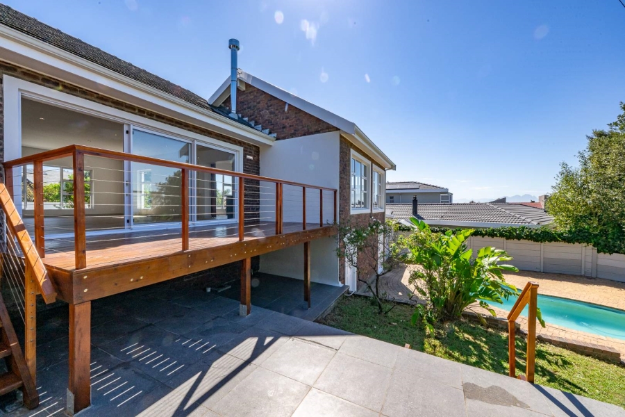 4 Bedroom Property for Sale in Welgemoed Western Cape